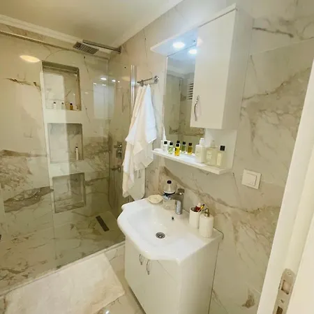 Lakeside Gardens - 2 Bedroom - Sleeps 6 Apartment Milas